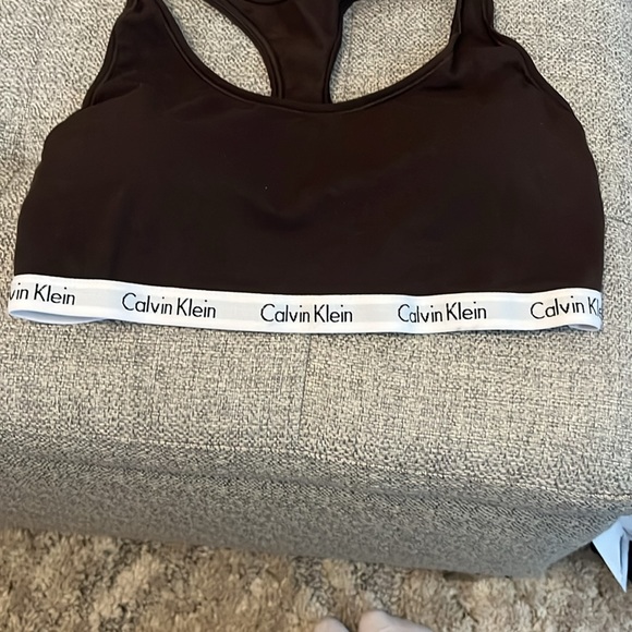 Calvin Klein race back sports bra - Picture 4 of 4
